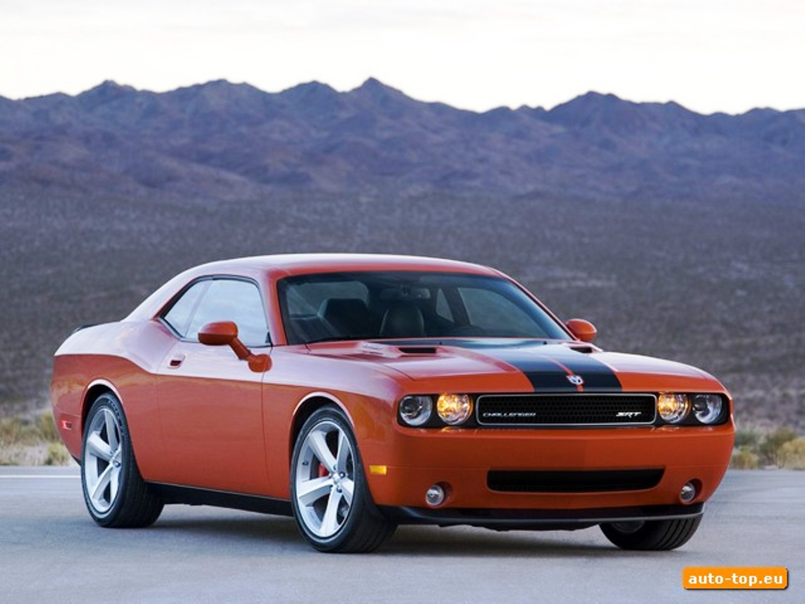 dodge-challenger-srt8_001.jpg